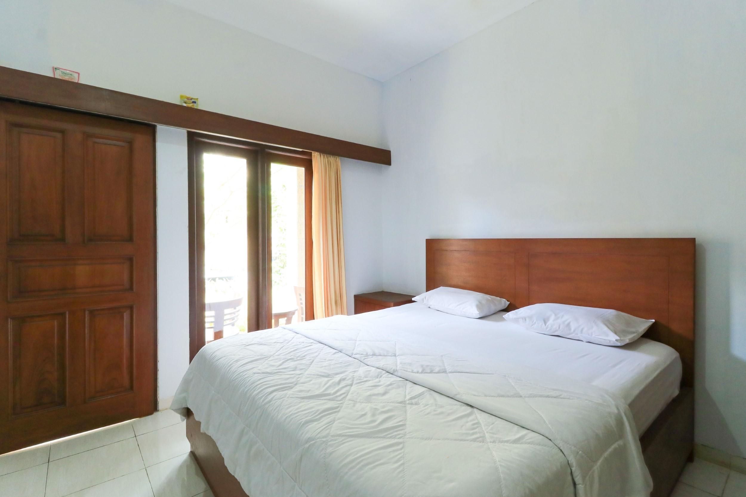 Puri Jayaraja Guest House Кута Экстерьер фото